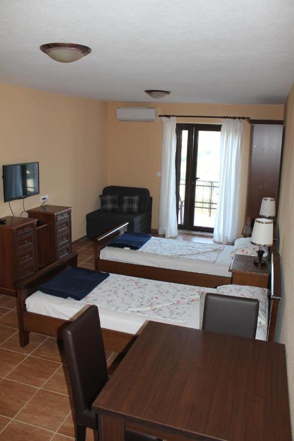 Villa Malina New Tivat Exteriör bild