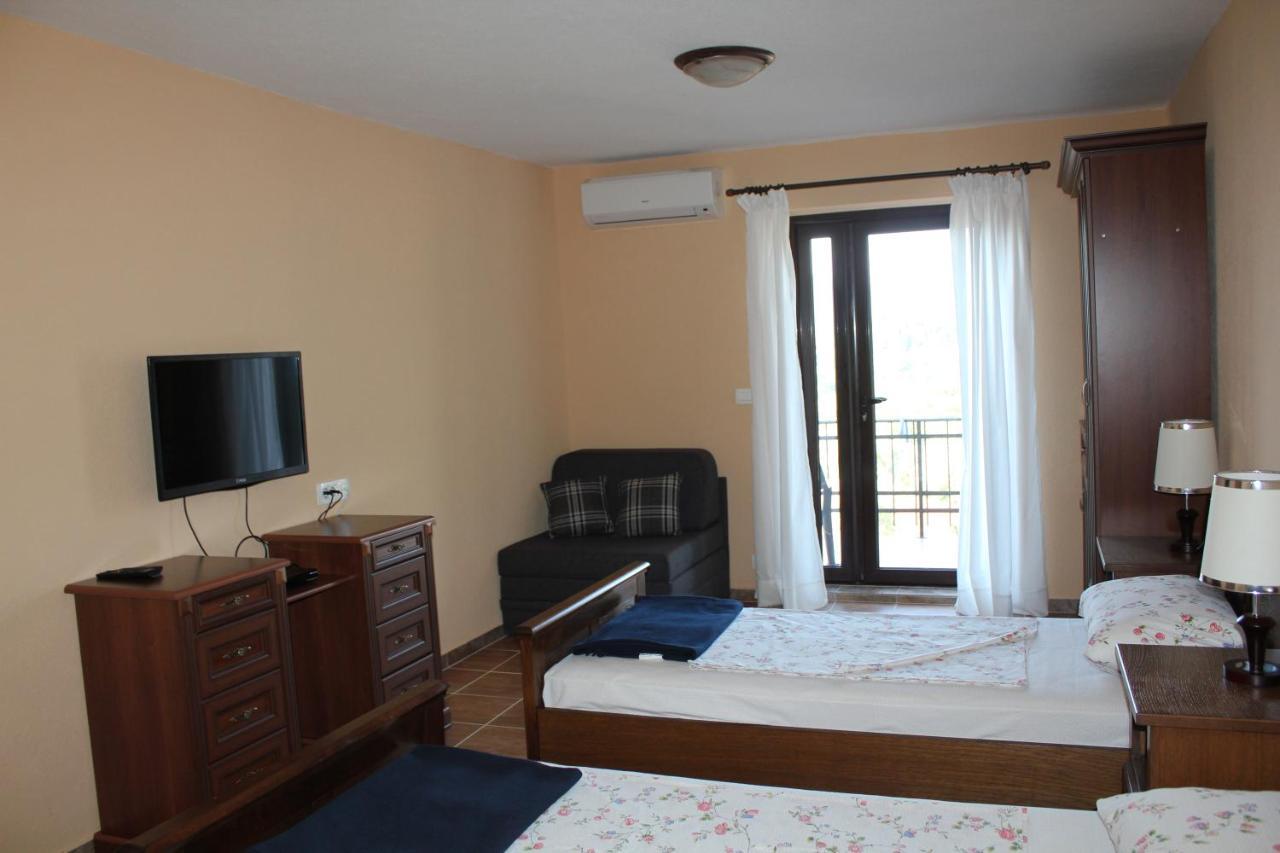 Villa Malina New Tivat Exteriör bild